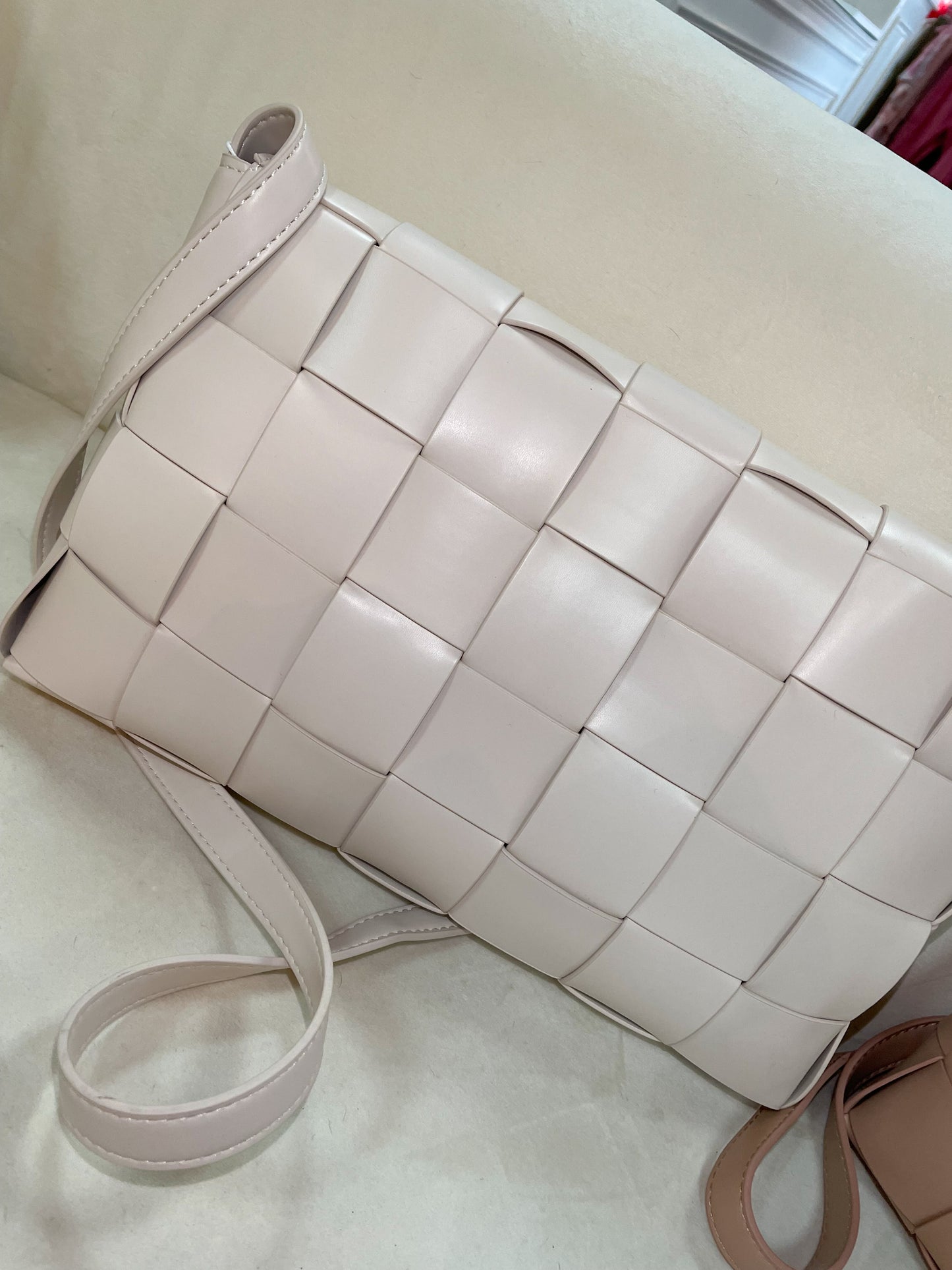 Olga Crossbody
