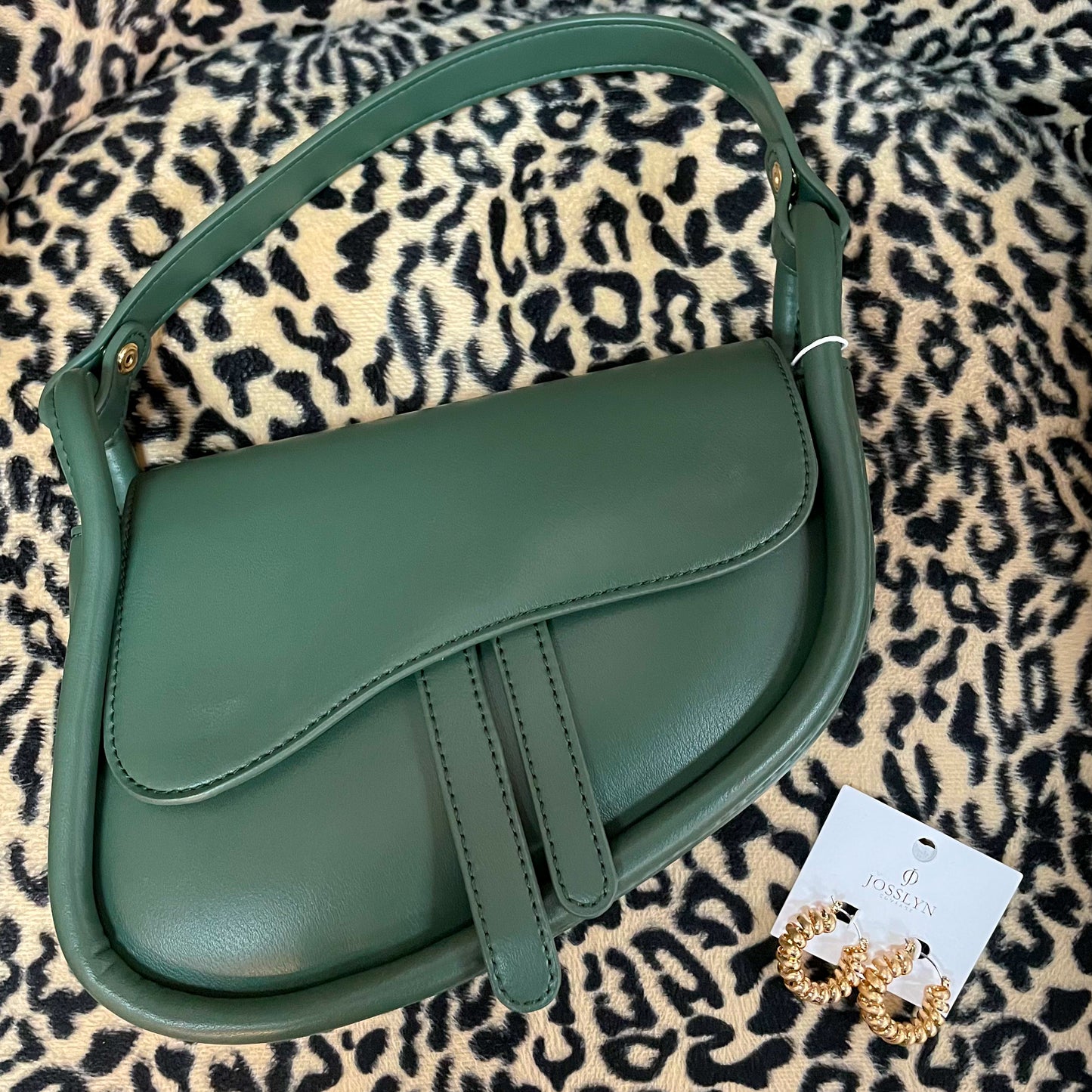 Arlo Crossbody