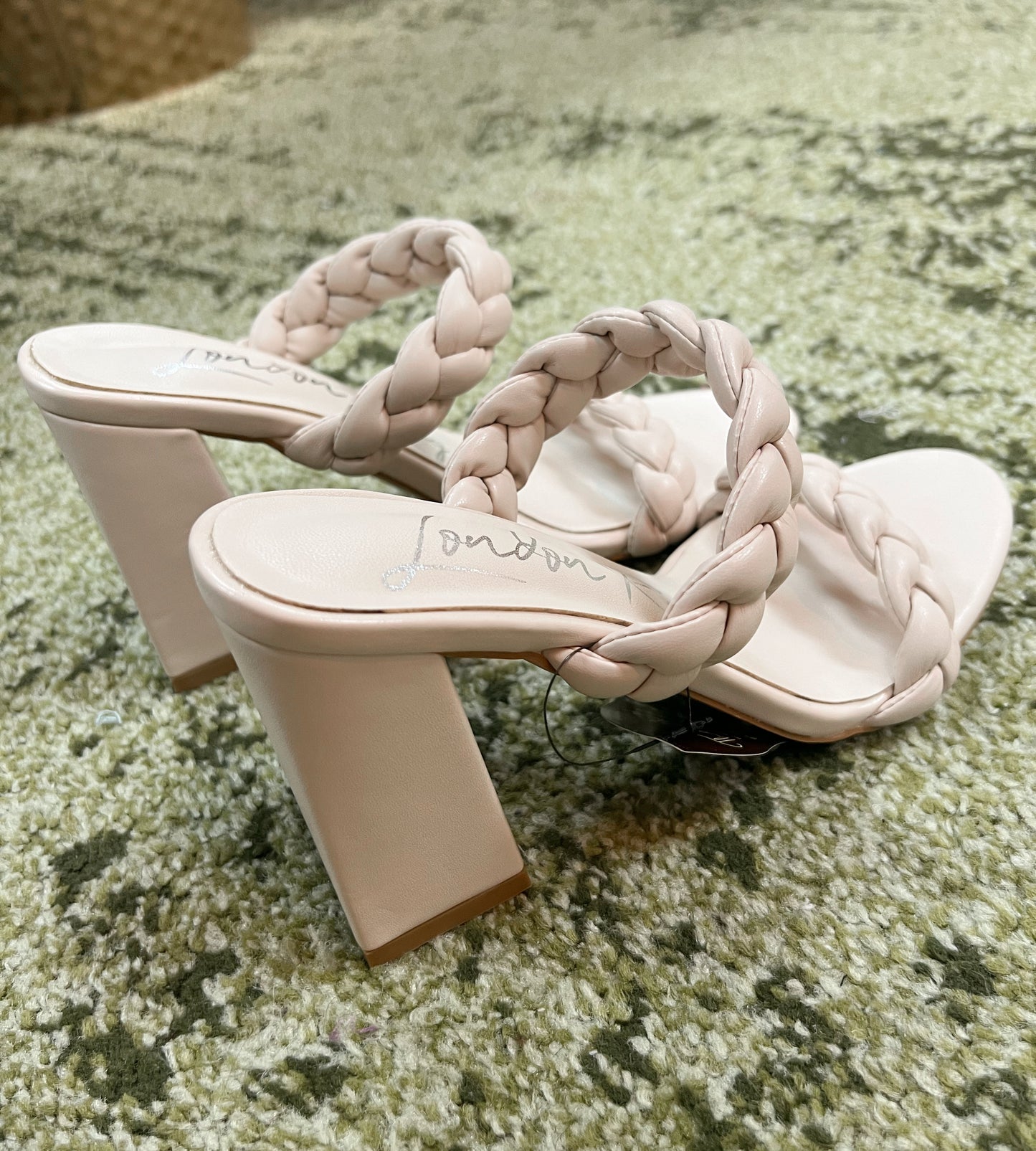 Off white slip-on block heel with 2 braided straps